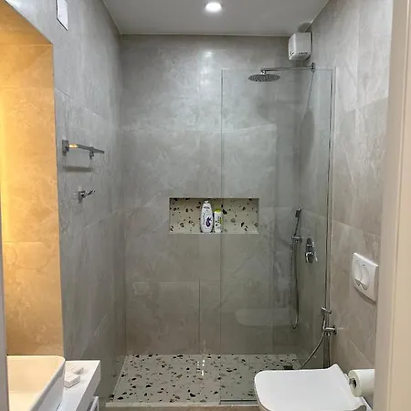4seasonsgea , New Modern In * Τίρανα